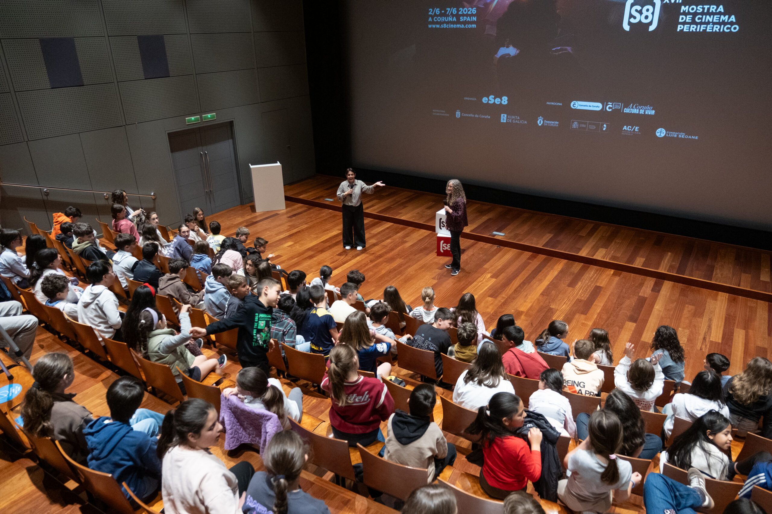 FOUR HUNDRED SCHOOLCHILDREN DISCOVER ANALOGUE CINEMA IN THE